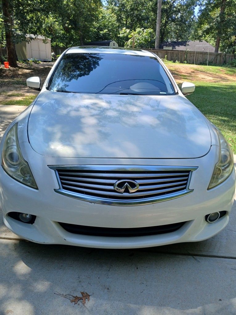 2010 Infiniti G37