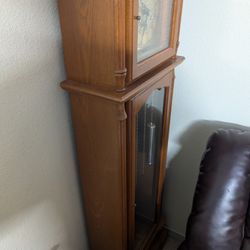 🕰 Traditional Grandfather Clock – Oak Finish – Excellent Condition