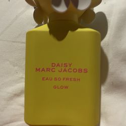 Daisy Marc Jacob's eau so fresh glow limited edition