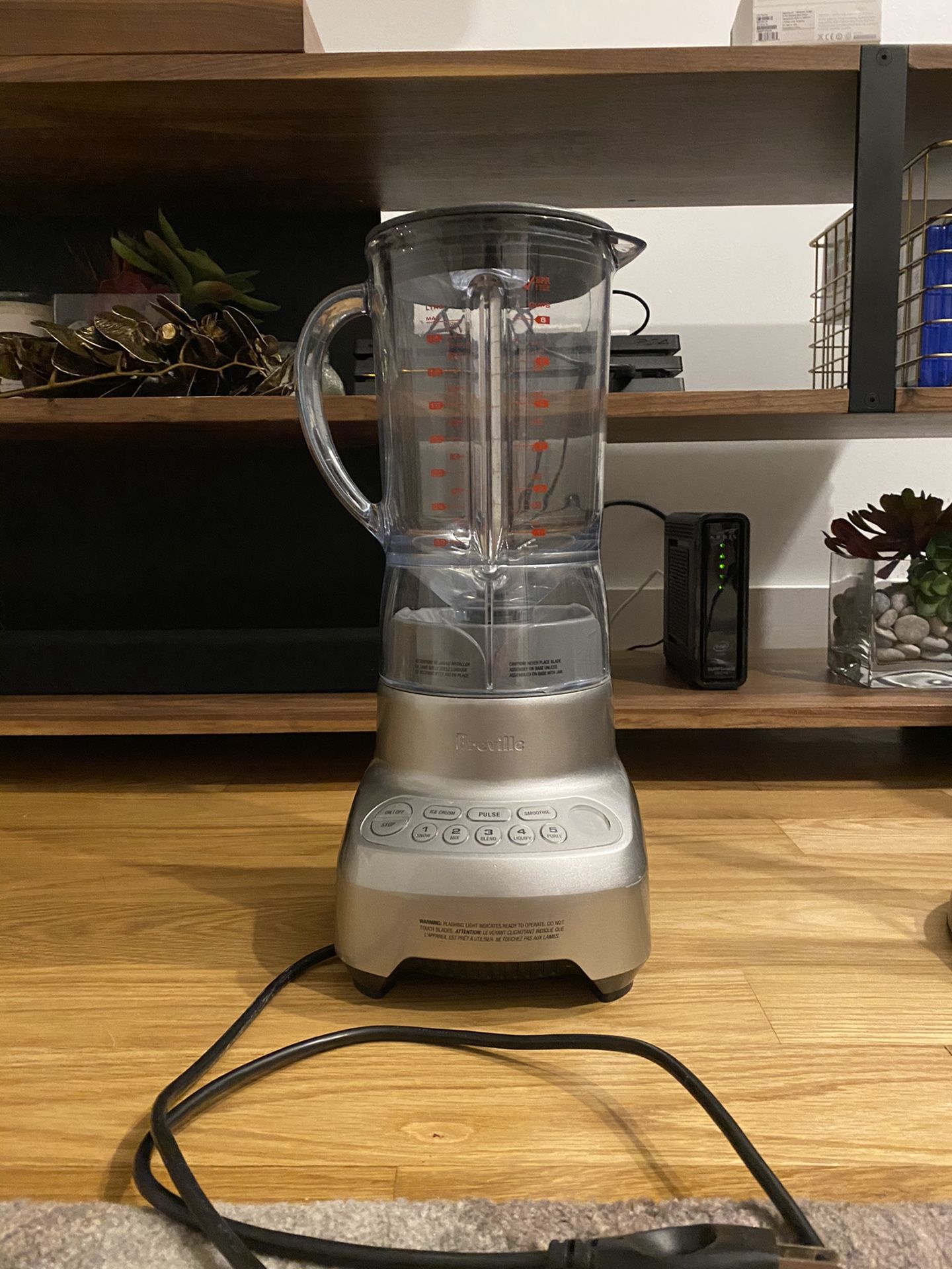 Breville Fresh & Furious Blender Lightly Used