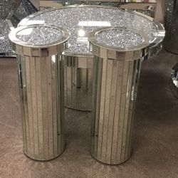 Three piece occasional table set