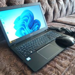 Laptop Acer Aspire E5-575-core i3-12gb Rsm-256gb HD SSD Solid.
