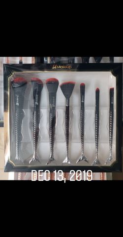 7Pcs LA Makeup Brush Set With Box