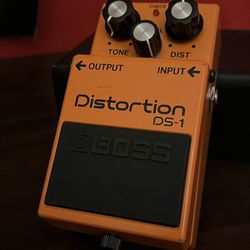 Guitar pedal Distortion Boss Ds-1