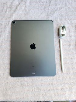 Full screen Ipad Pro 12.9 128GB. This Is Cellular version t-mobile now on boost mobile . Come with keyboard, case. & charger $420! $500! With Apple pe