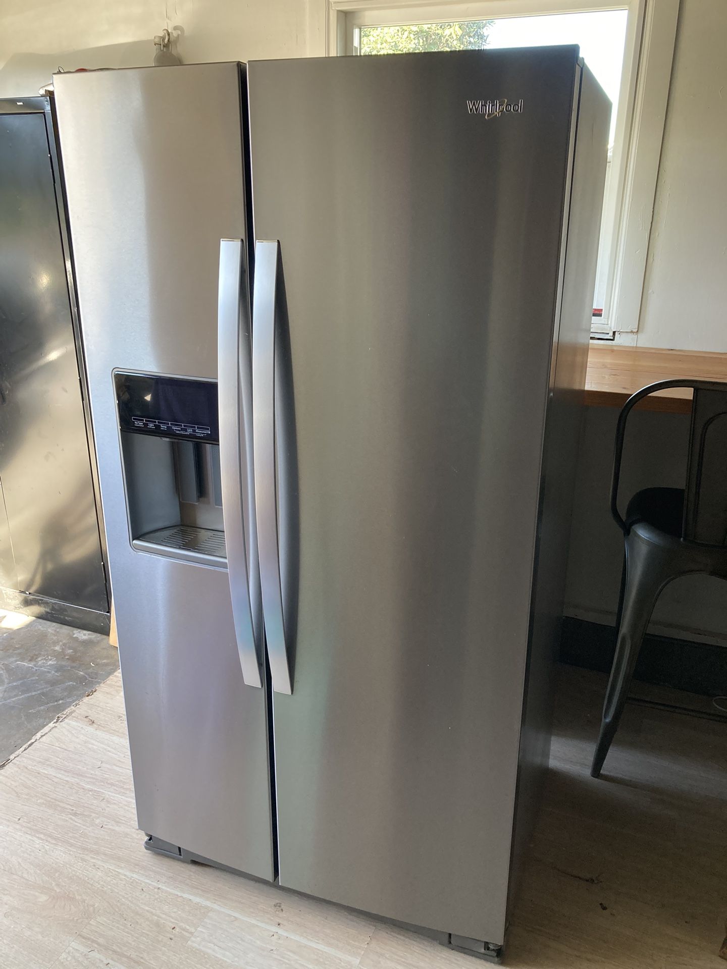 2023 Whirlpool Fridge 