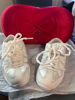 Nfinity White Cheer Shoes