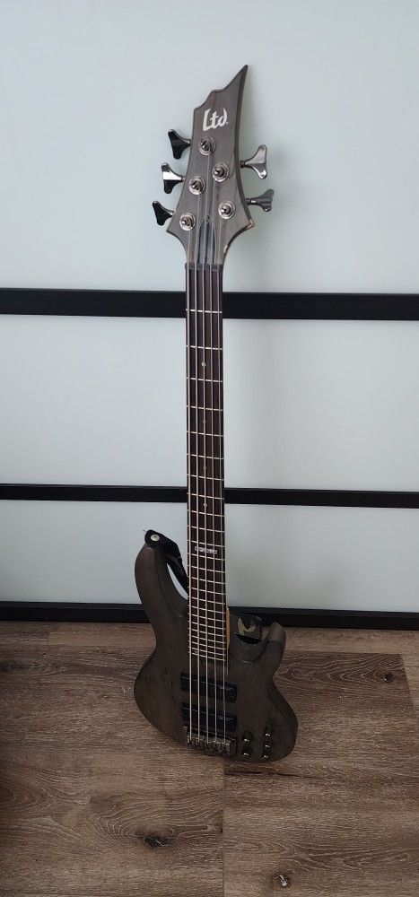 Ltd 5 String Bass