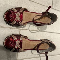 Sandalias Védetta color vino tinto/beige – Talla 36 – Tacón bajo