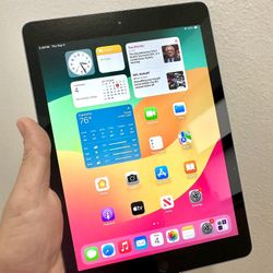 FIRM PRICE - iPad 6th Generation 32gb Great Condition - 11 Available