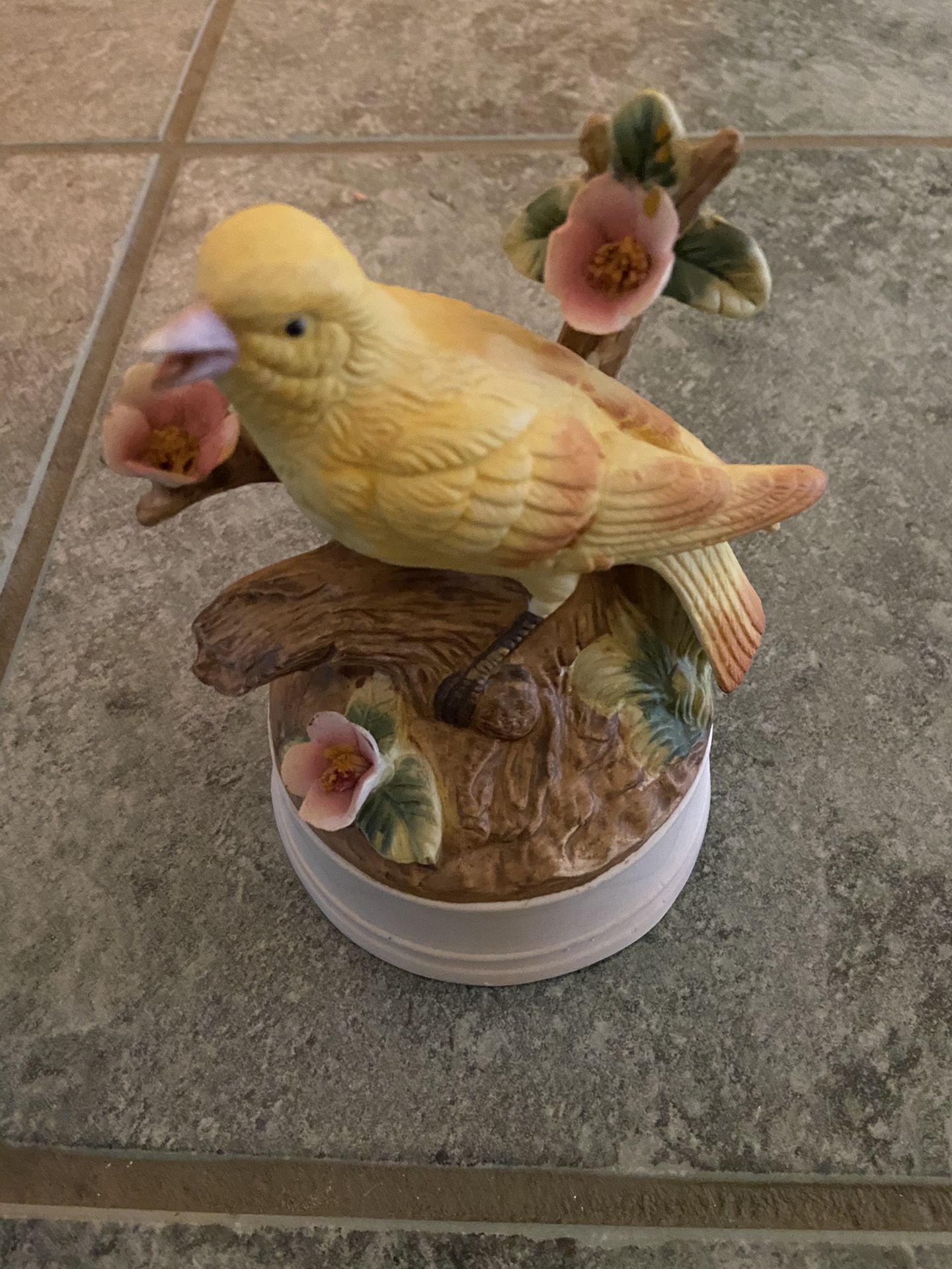 Musical bird figures