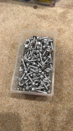 Free screws