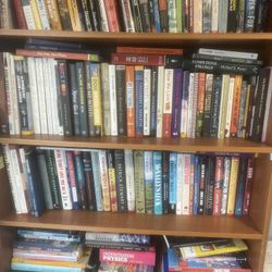 📚 130 New & Like New Books – Bulk Sale Only – $260