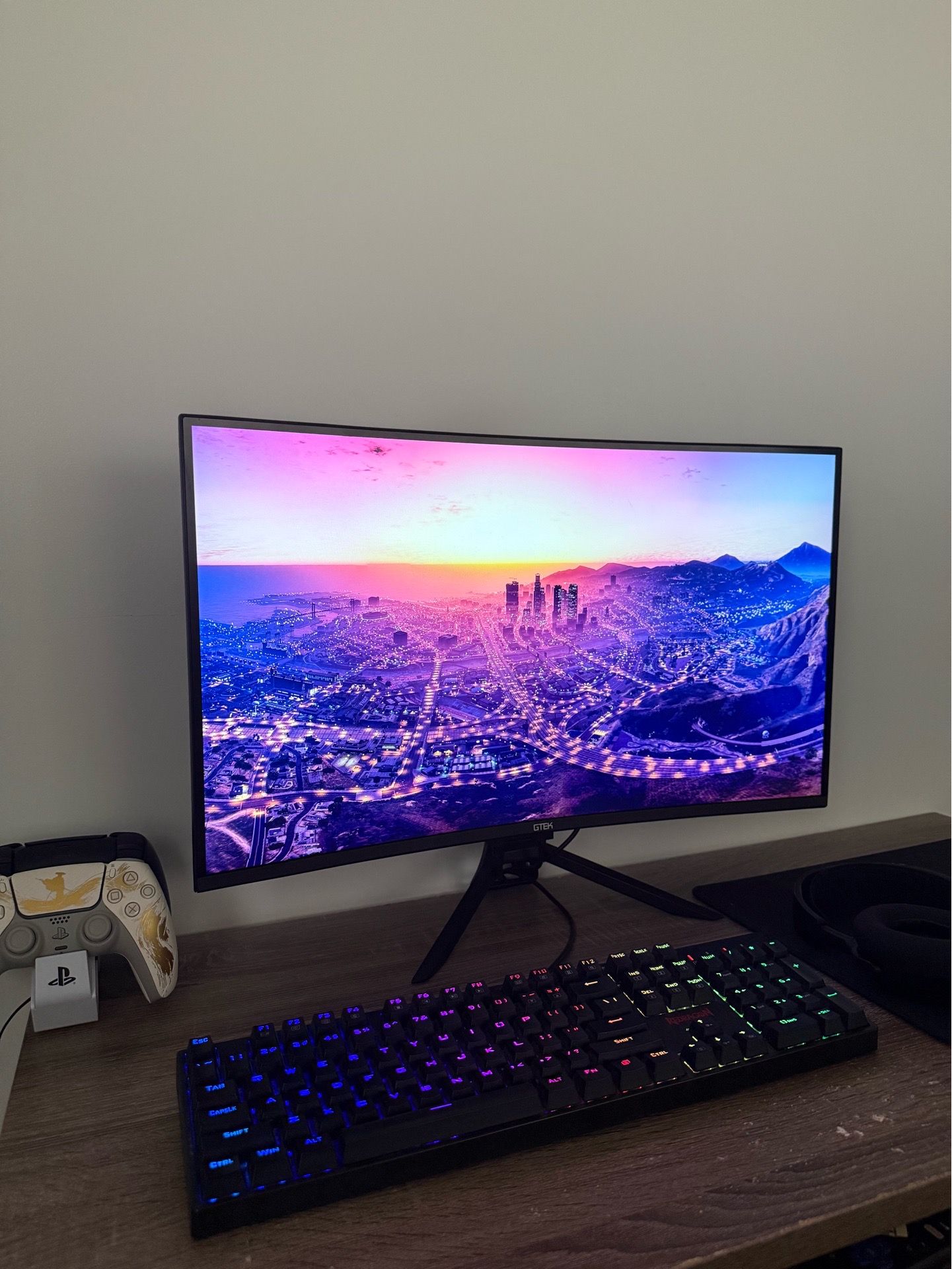 GTEK Q2765VC 27’’ QHD 2k 1440p 165Hz Curved Gaming Monitor