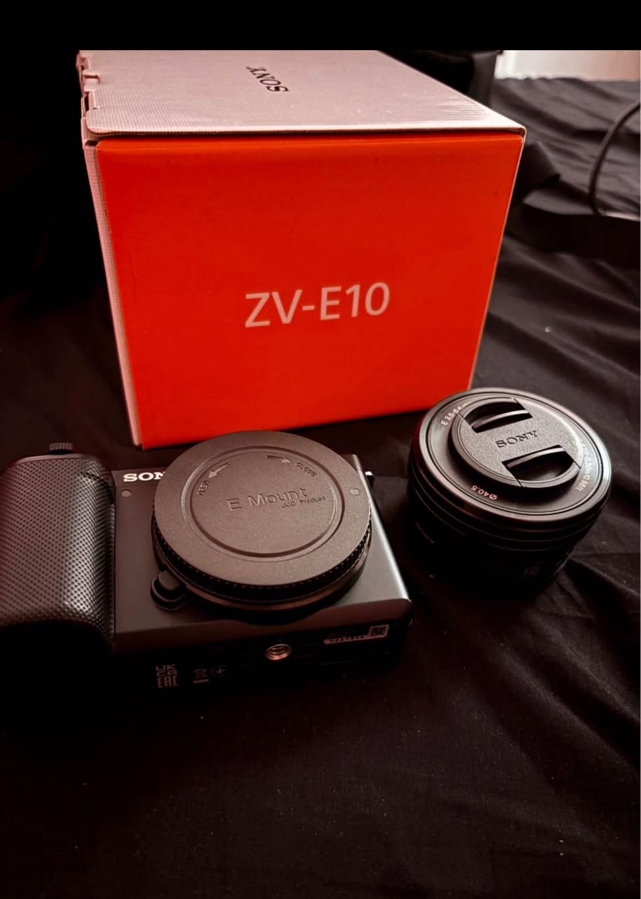 Sony ZV-E10 (With Kit Lens)