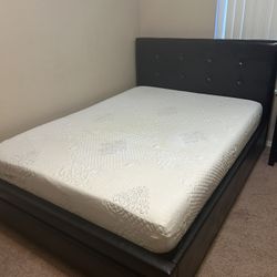 Full Size Bed