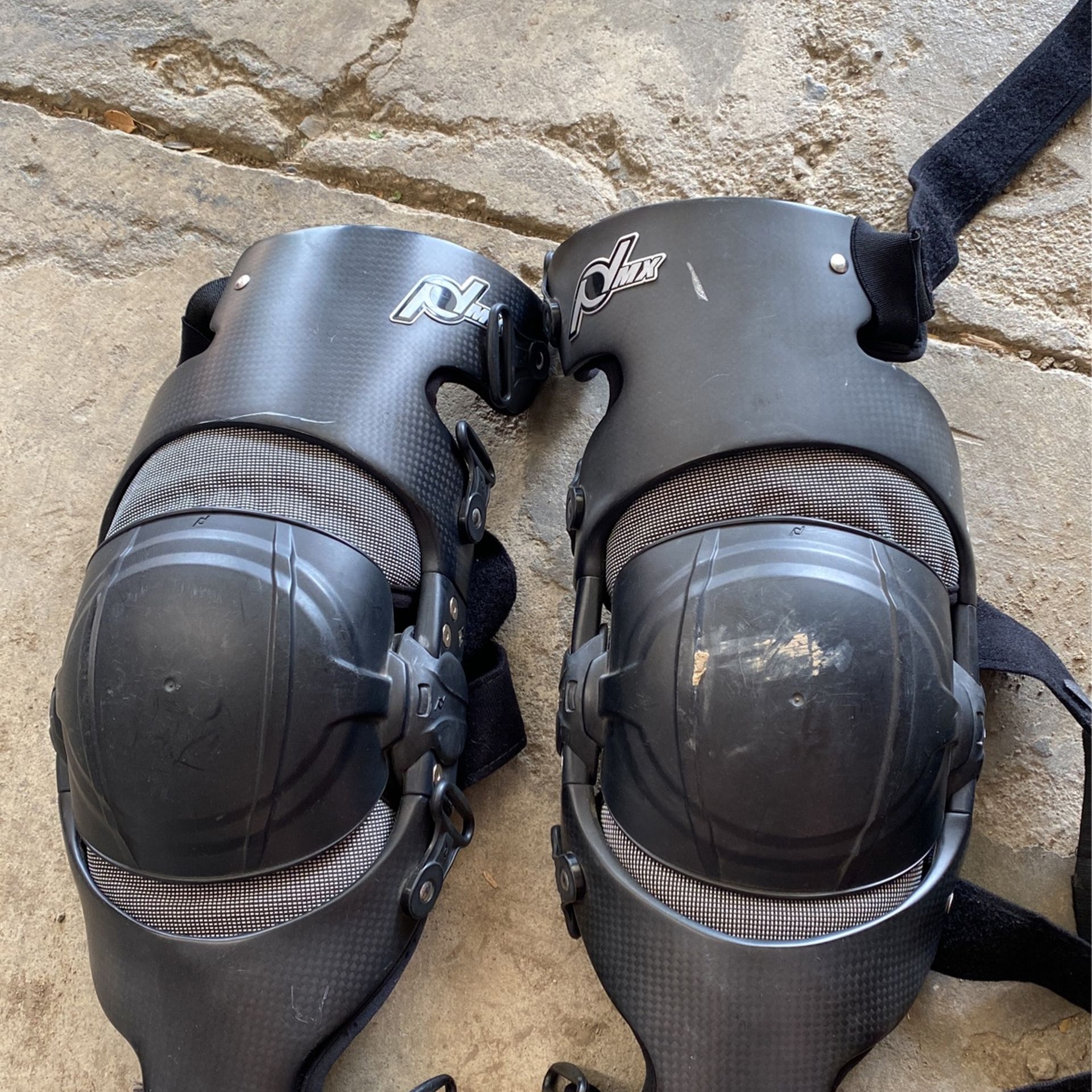 Dirtbike knee braces
