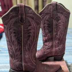 Womens size 10 Cowgirl Boot *Make Offer* 