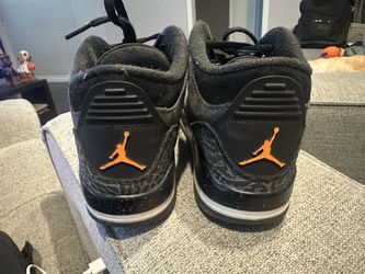 Boys Jordans size 3