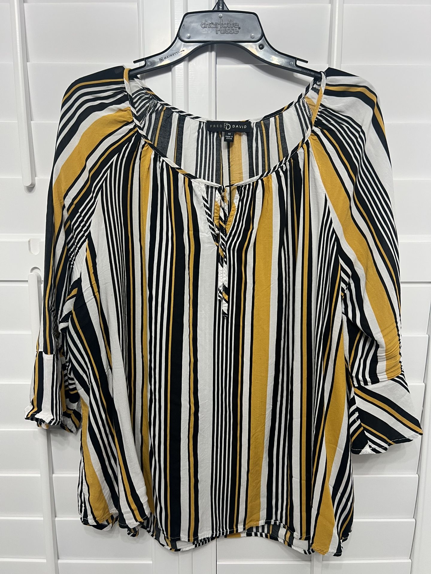 Women’s Blouse Size 1X $10