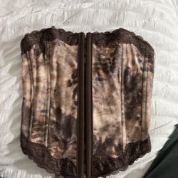 Windsor , Small , Brown 