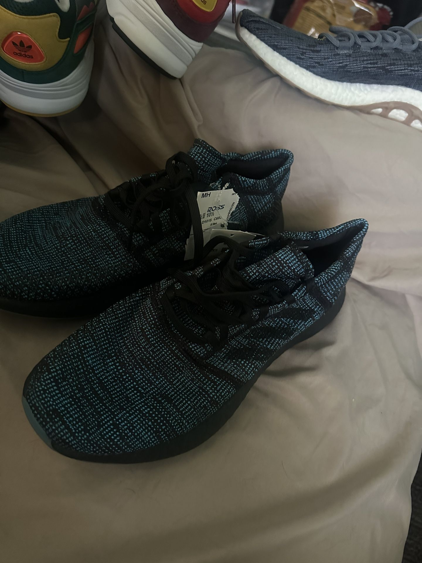 Adidas Size 10.5 New