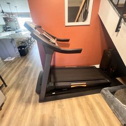 NordicTrack Treadmill. Incline. Folding. Fully Working