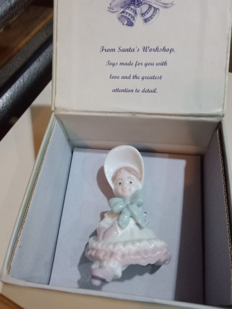 Lladro Figurine