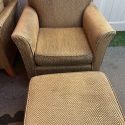 Chair With Ottoman