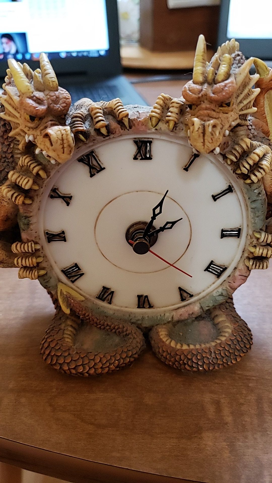 Dragon clock