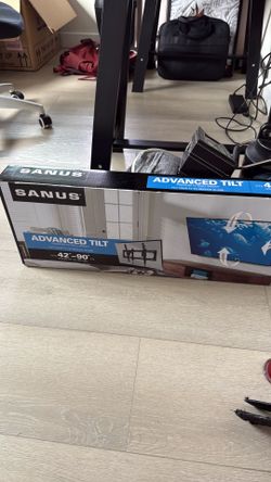 TV wall mount (unopened)