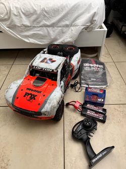 Traxxas udr fox 6s fun truck