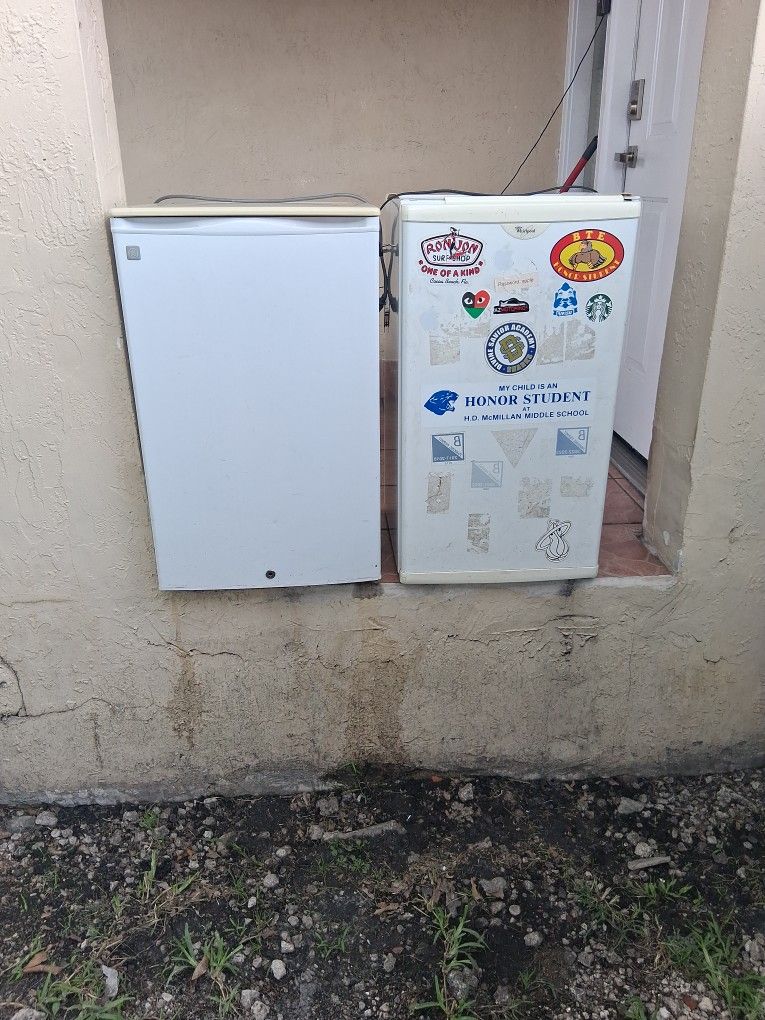Mini Fridge