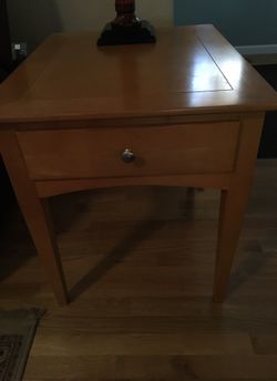 6 pieces, not sure what name brand!