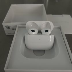 AirPod Gen 3