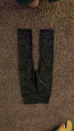 Lululemon, leggings, black and grey stripes, small