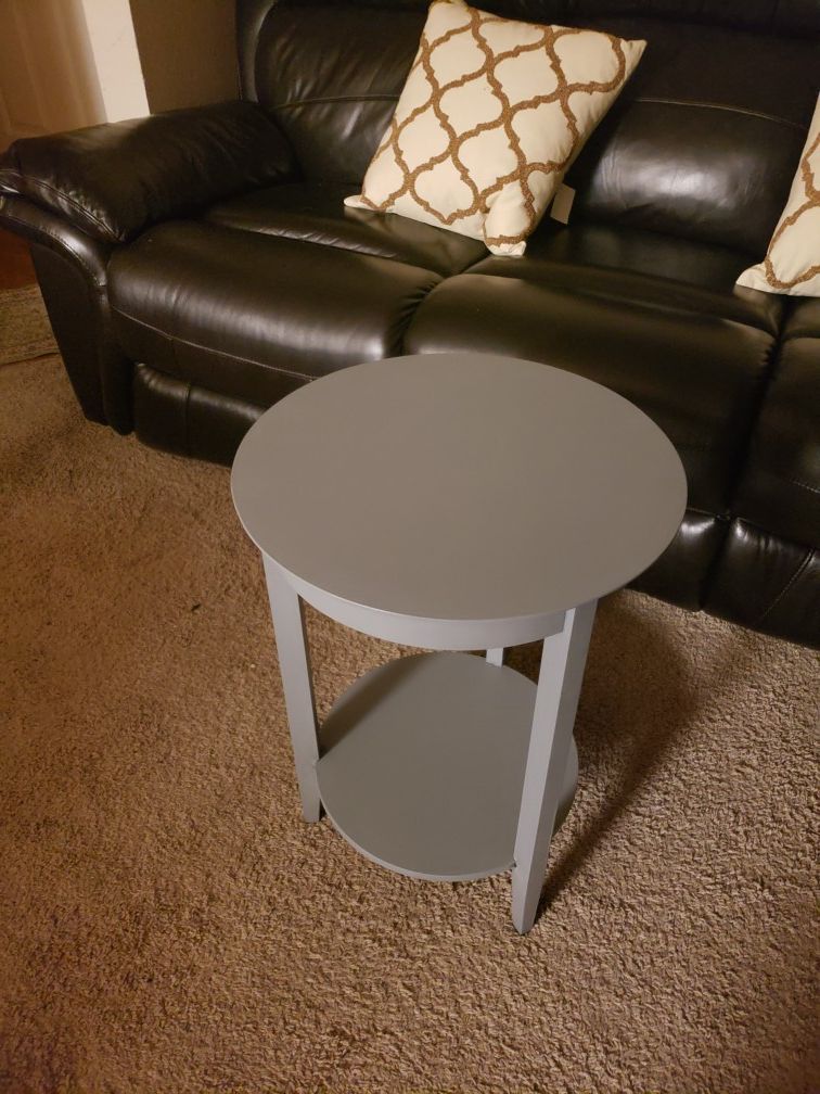 Side Table/End Table