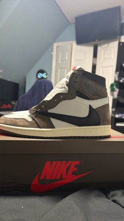 Travis scott jordan 1 high mocah
