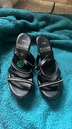 Black Wedges