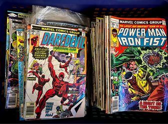 One create of over 250 bronze comics. Comic book, comic book collection