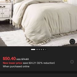 Brand new Queen Comforter Set 