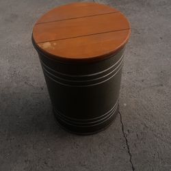 Metal Storage Stool Seat