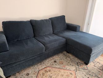 Sofa sectional with reversible chaise