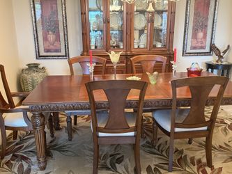ESTATE SALE !!!! RARE Elegant Ornate Formal Cherry Dining Room Set – Carved China Hutch, Extending Table & 8–10 Chairs – Near Mint Condition