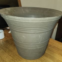 XL Plant Pot 10bx16h 