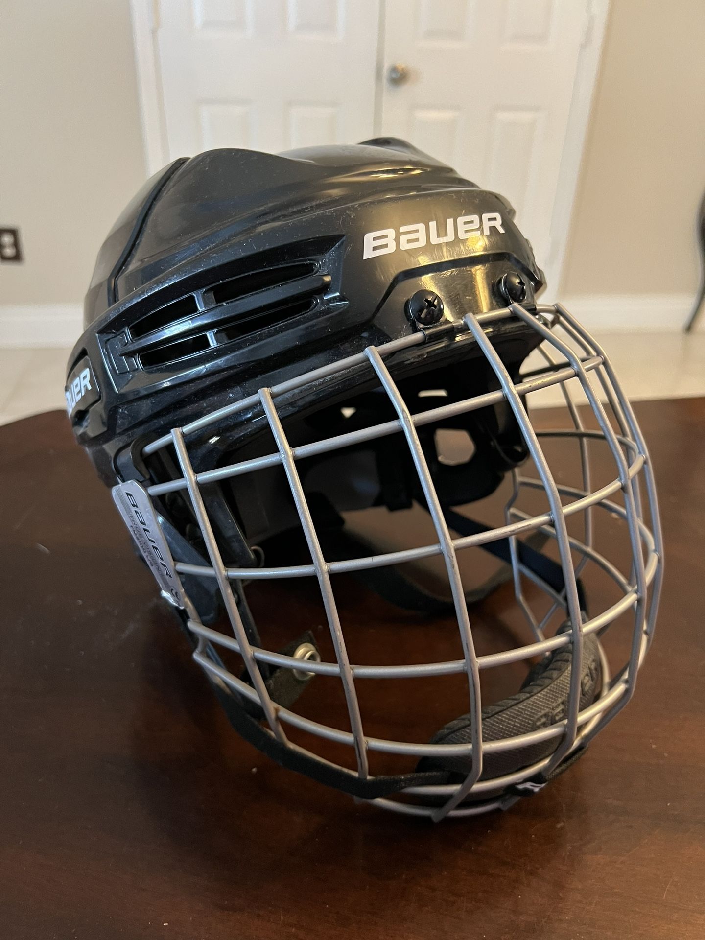 BAUER HOCKEY HELMET