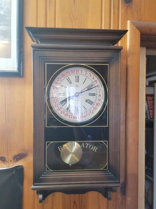Elgin 31 Day Regulator Clock - Vintage Timepiece with Regal Charm