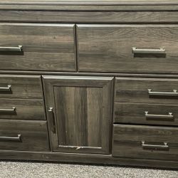 Bed king size brown