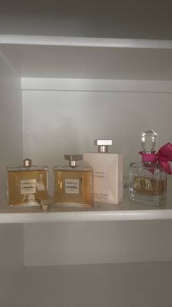 Bundle of women’s perfume 3.4 fl oz