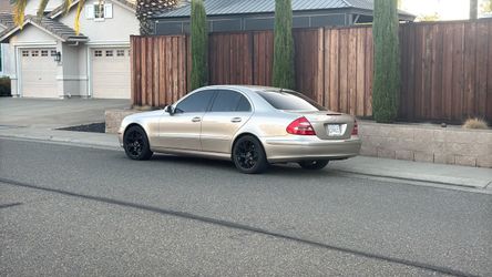 2005 Mercedes-Benz E-Class